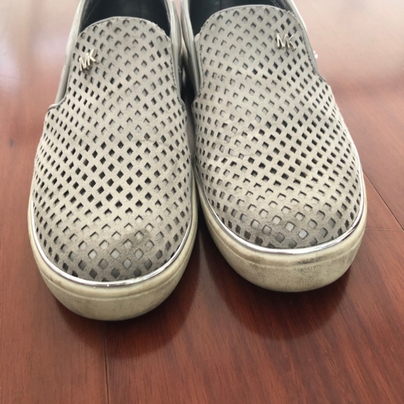 MICHAEL KORS sneakers size 4 - Picture 8 of 8